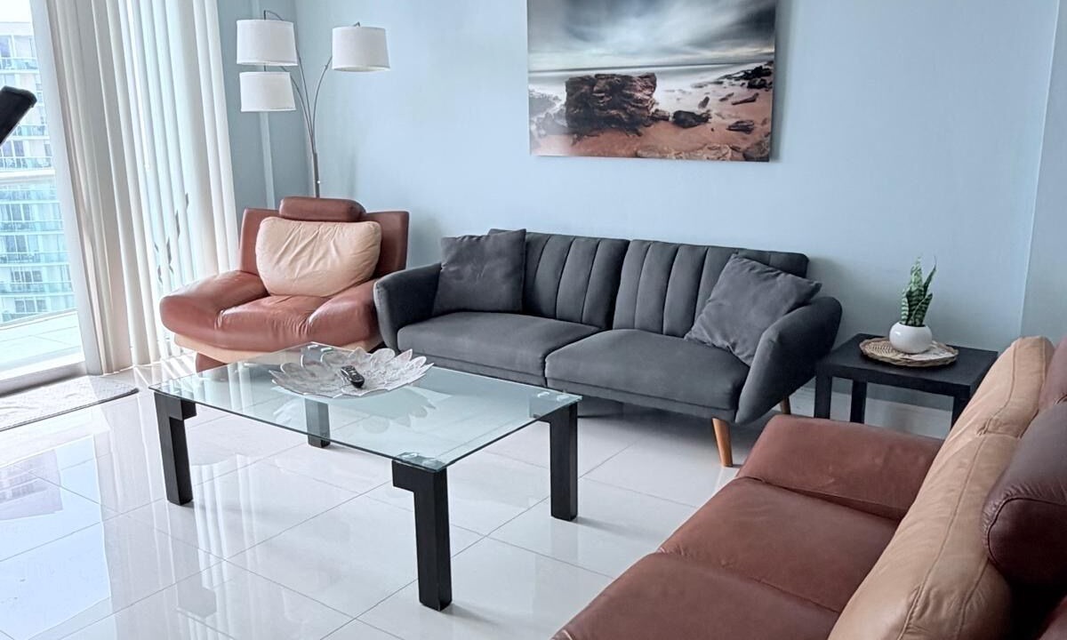Photo of Livingroom in Hollywood South Central Beach