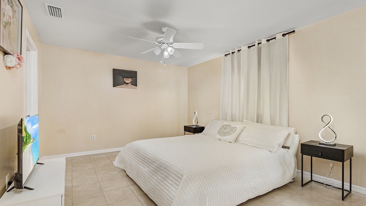 Photo of Bedroom in Pelican