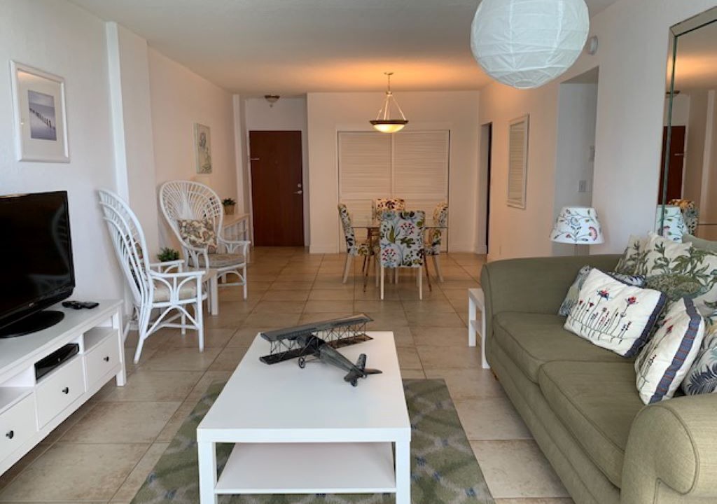 Photo of Livingroom in Hollywood South Central Beach