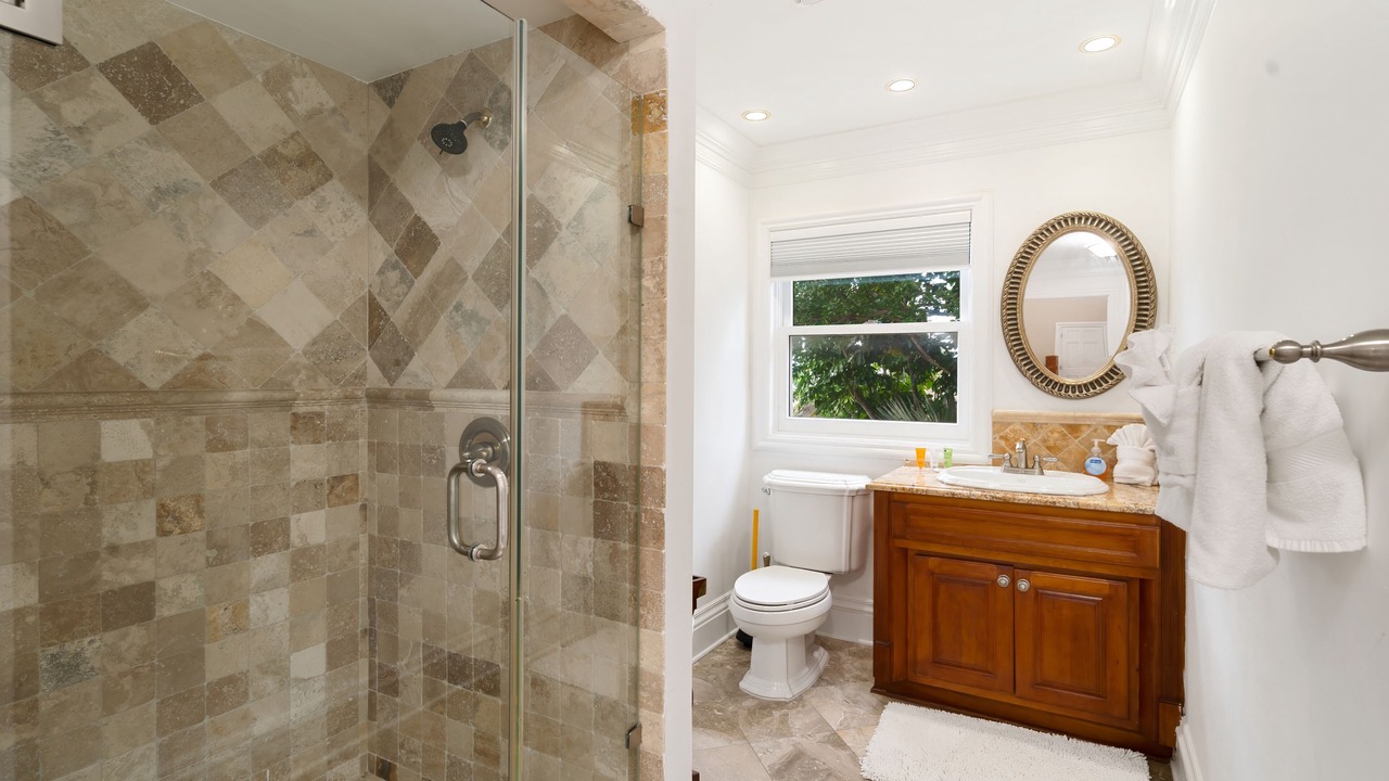 Photo of Bathroom in Marathon