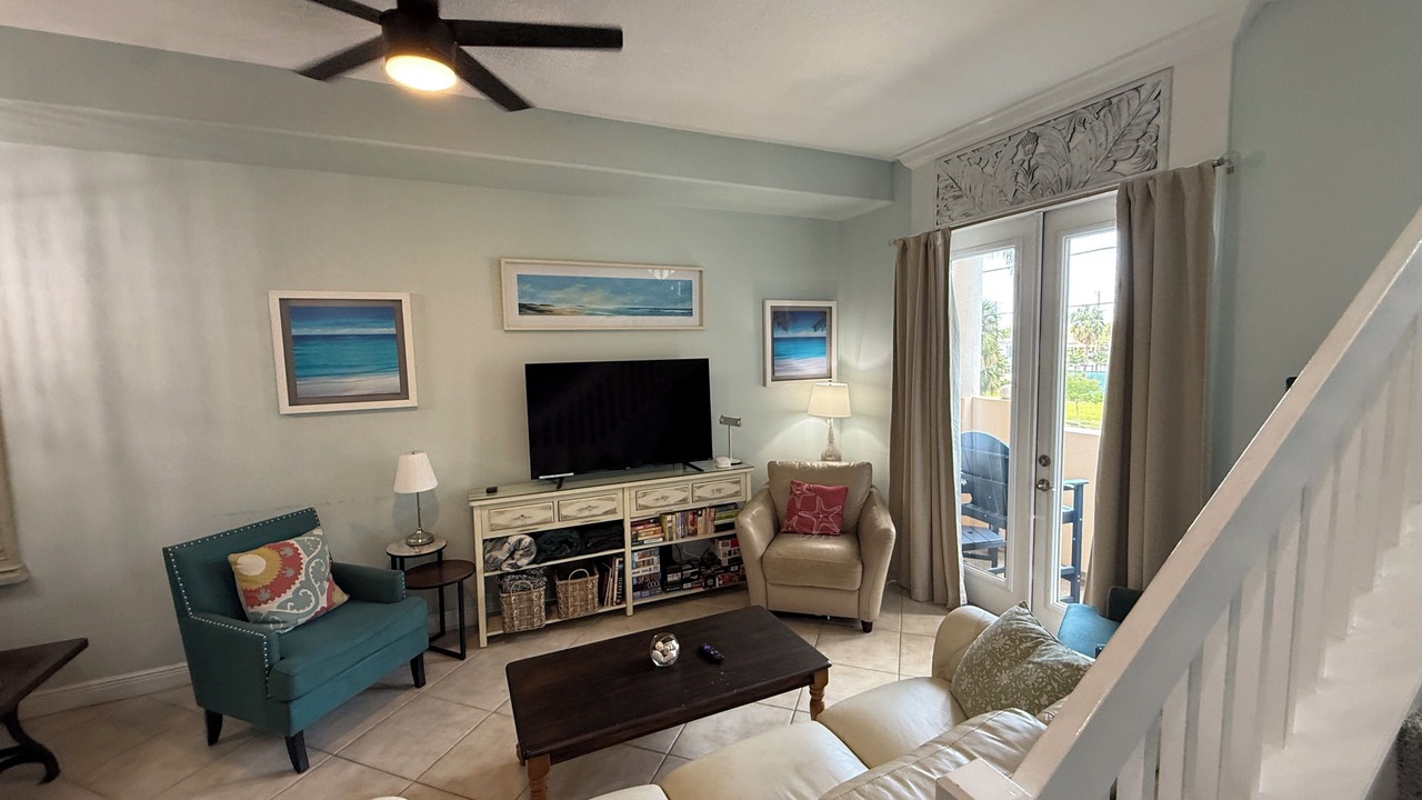 Photo of Livingroom in Bay Esplanade