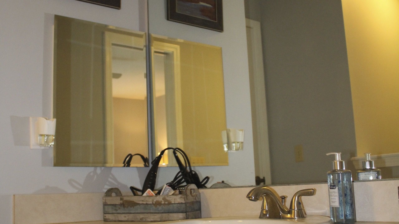 Photo of Bathroom in Crescent