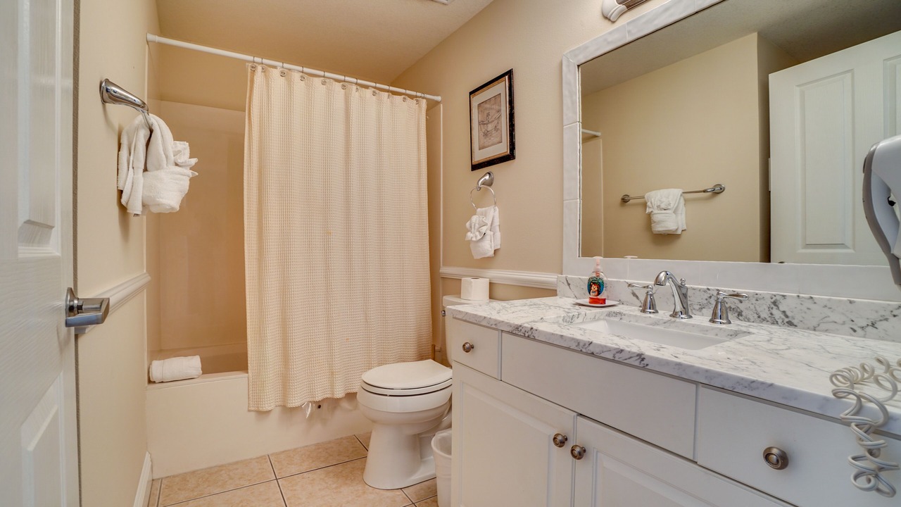 Photo of Bedroom in Miramar Beach