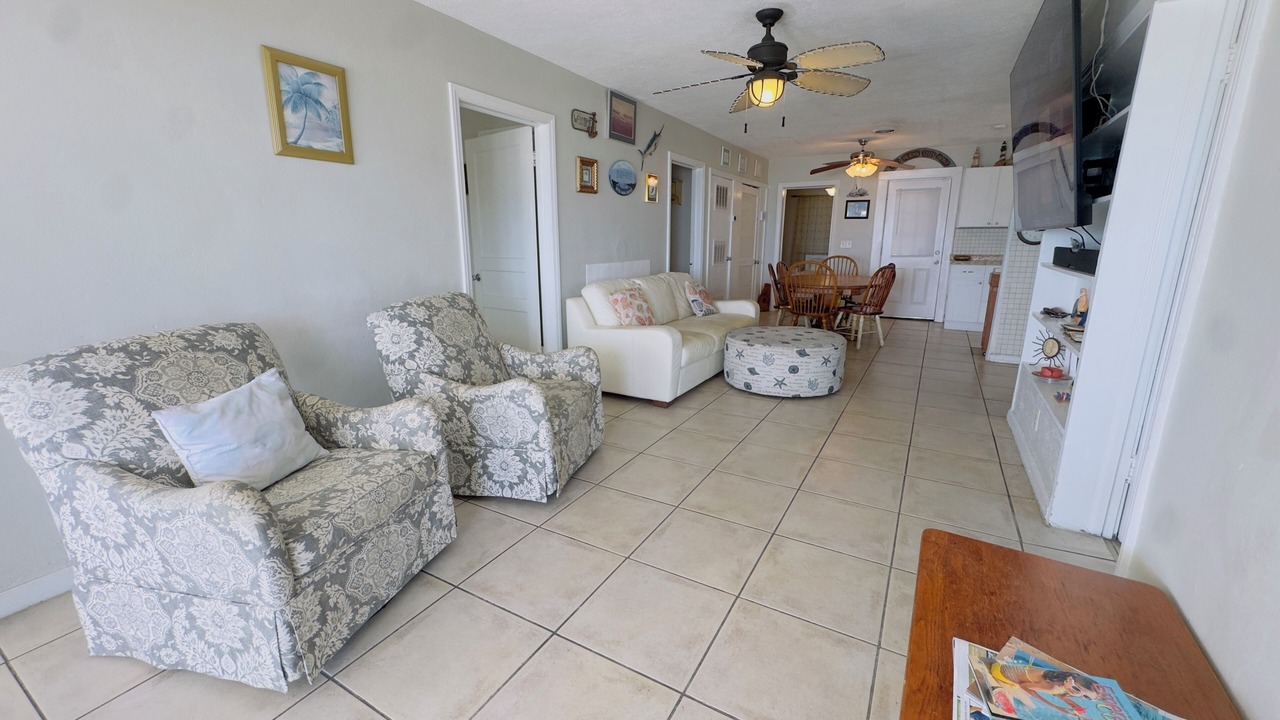 Photo of Livingroom in Bahama Beach