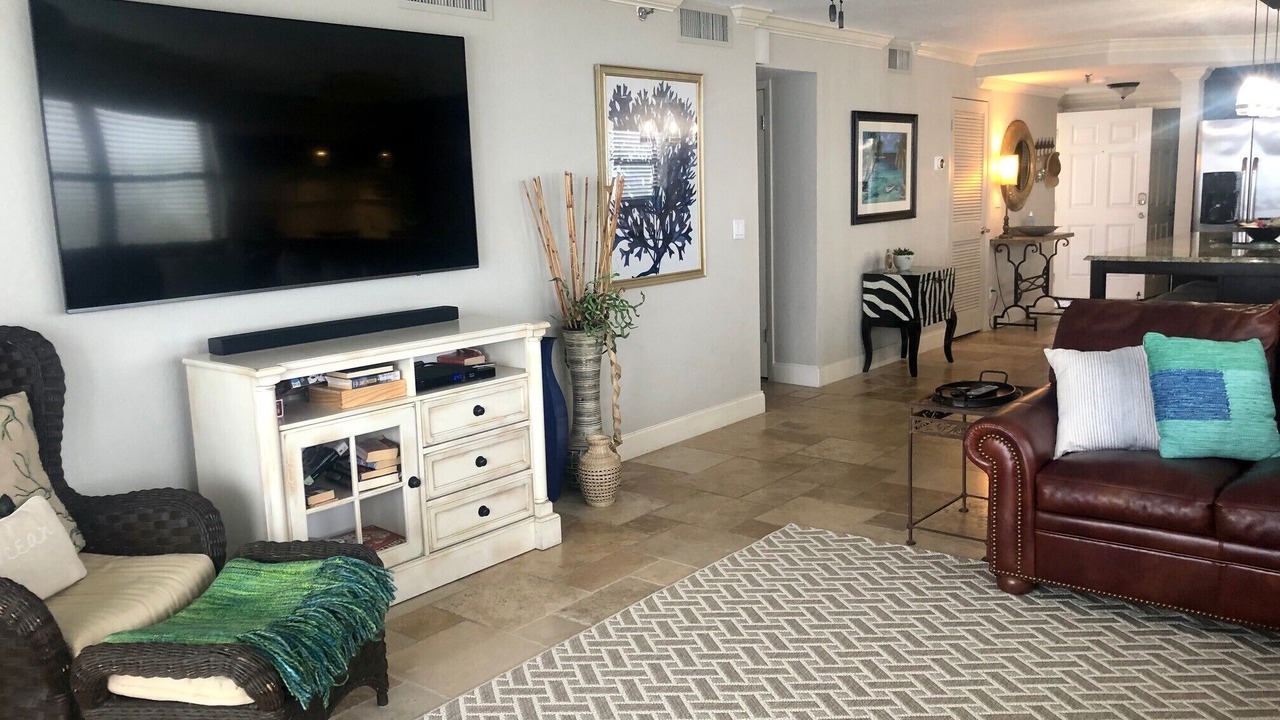 Photo of Livingroom in New Smyrna Beach