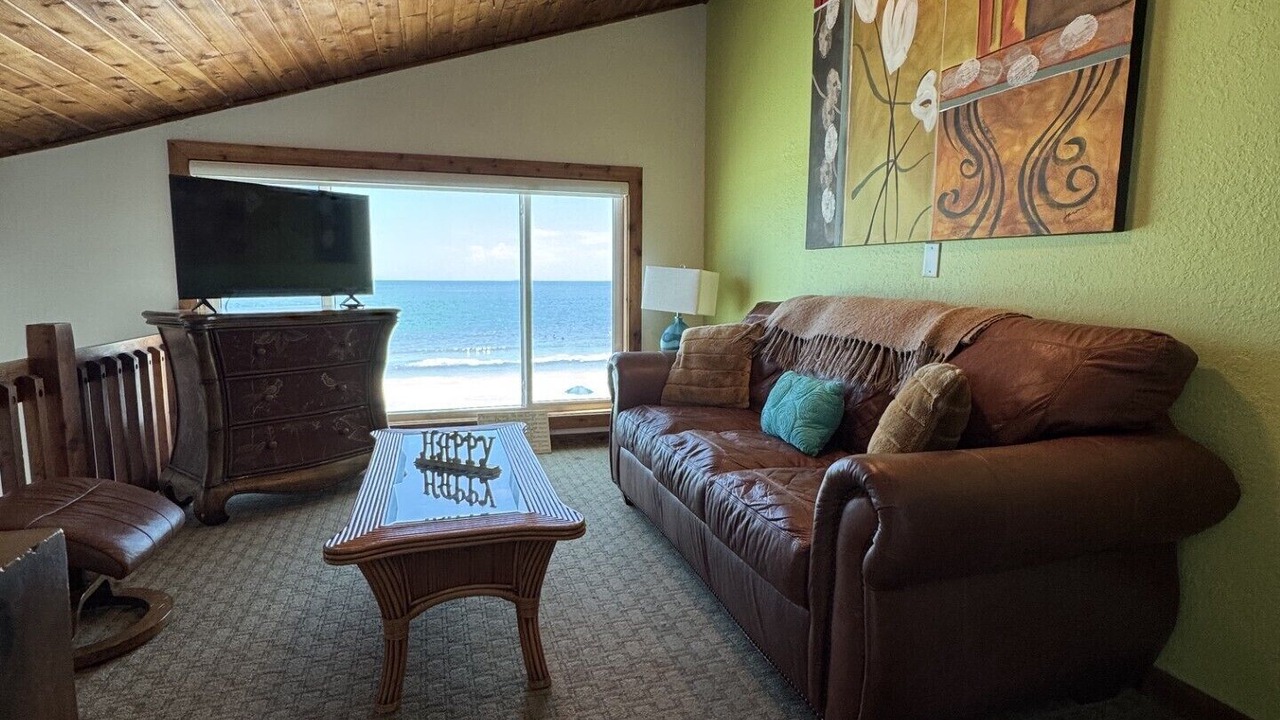 Photo of Livingroom in Sunset Beach