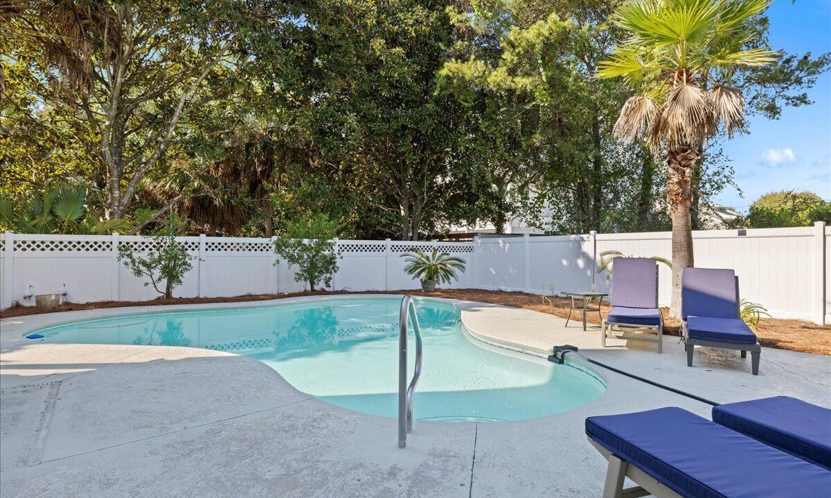Photo of Outdoor in Gulfview Heights