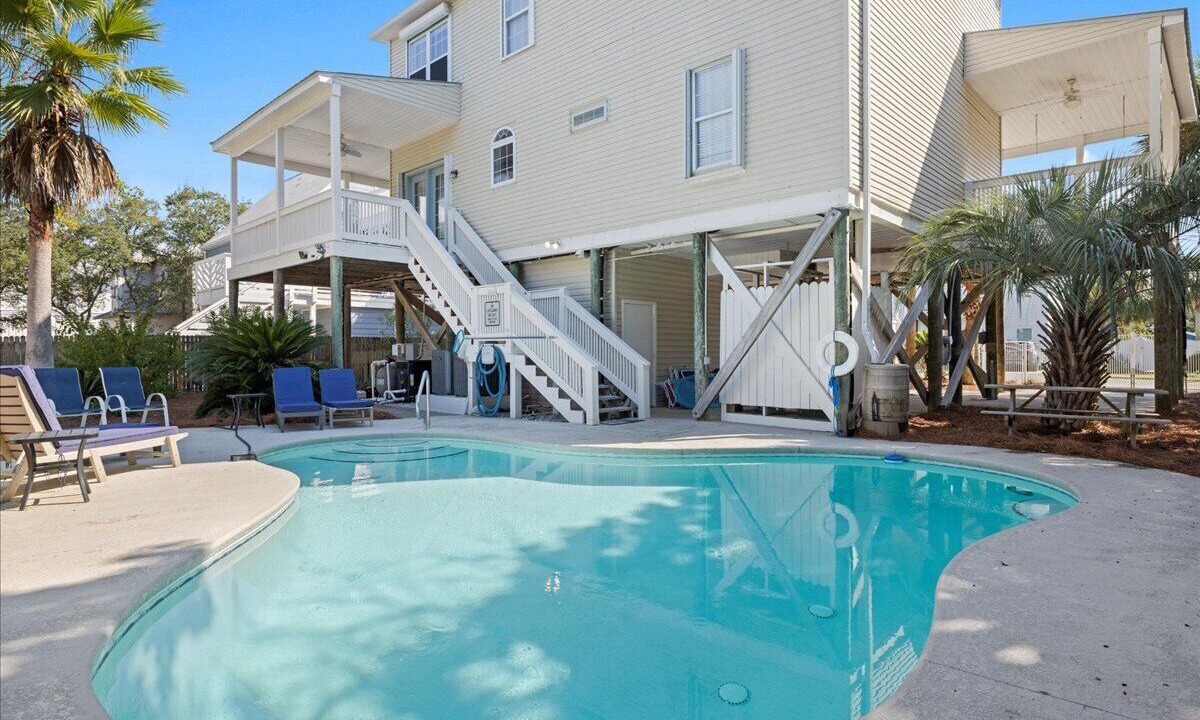 Photo of Outdoor in Gulfview Heights