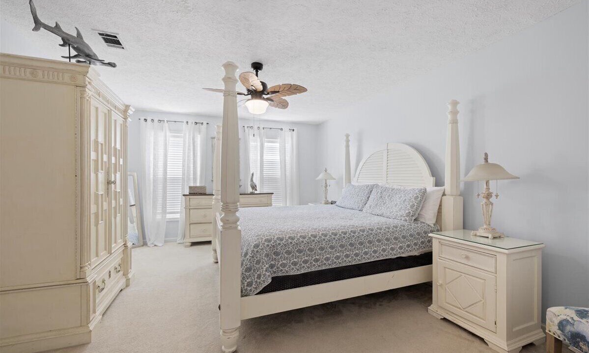 Photo of Bedroom in Gulfview Heights