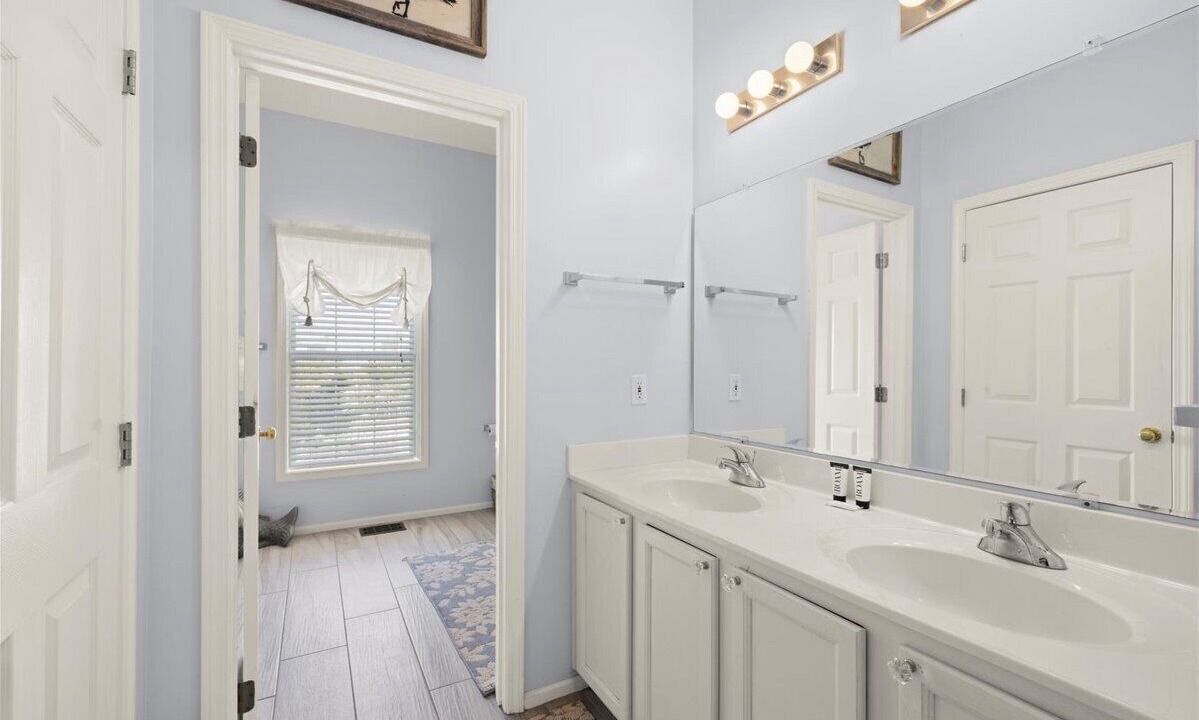 Photo of Bathroom in Gulfview Heights