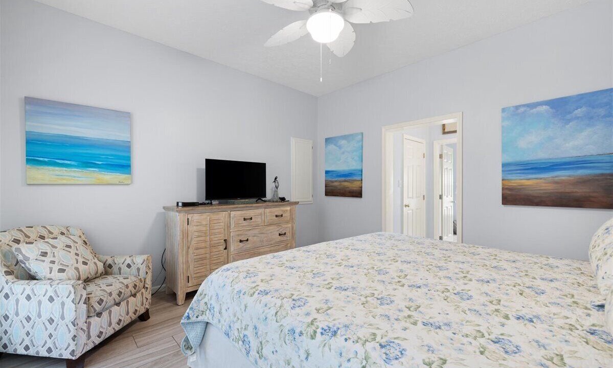 Photo of Bedroom in Gulfview Heights