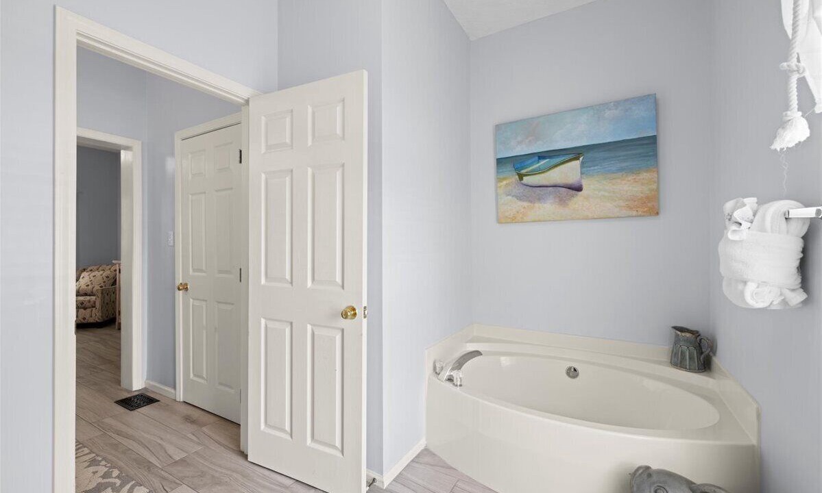 Photo of Bathroom in Gulfview Heights