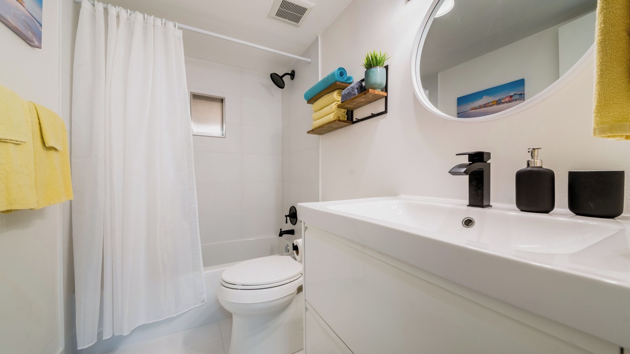 Photo of Bathroom in New Smyrna Beach
