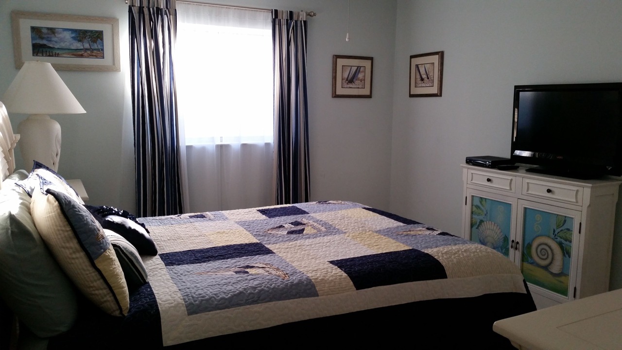 Photo of Bedroom in Naples Park