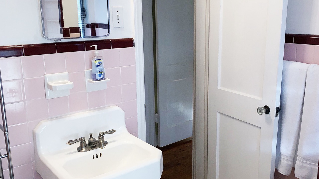 Photo of Bathroom in Historic Hyde Park North
