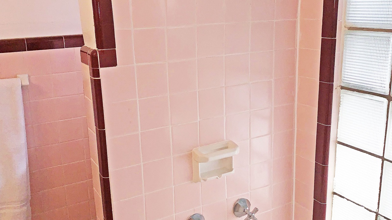 Photo of Bathroom in Historic Hyde Park North