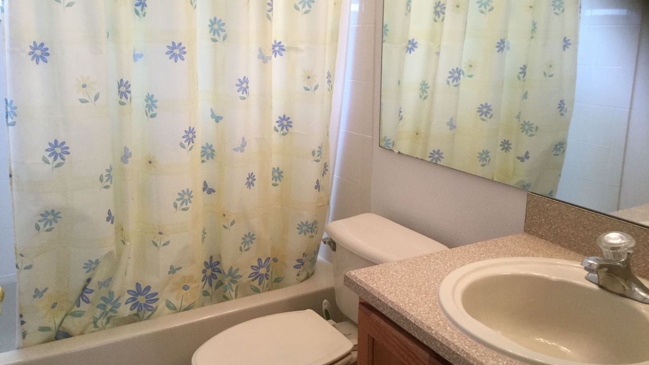 Photo of Bathroom in Orange Tree