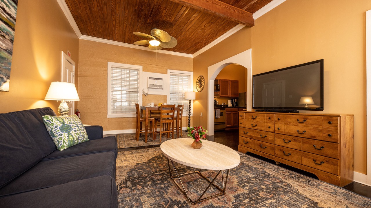 Photo of Livingroom in Historic Seaport