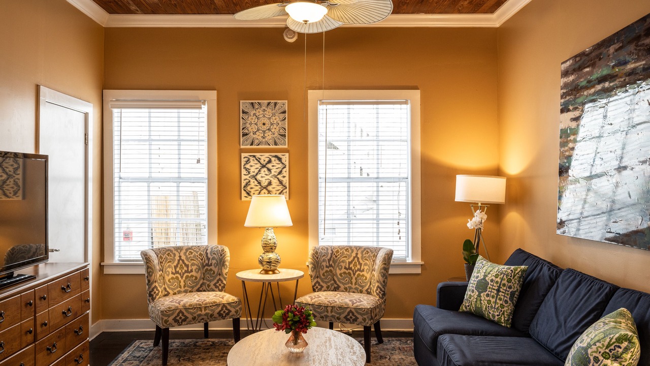 Photo of Livingroom in Historic Seaport