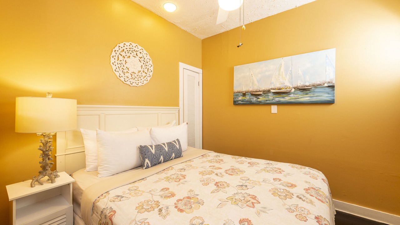 Photo of Bedroom in Historic Seaport