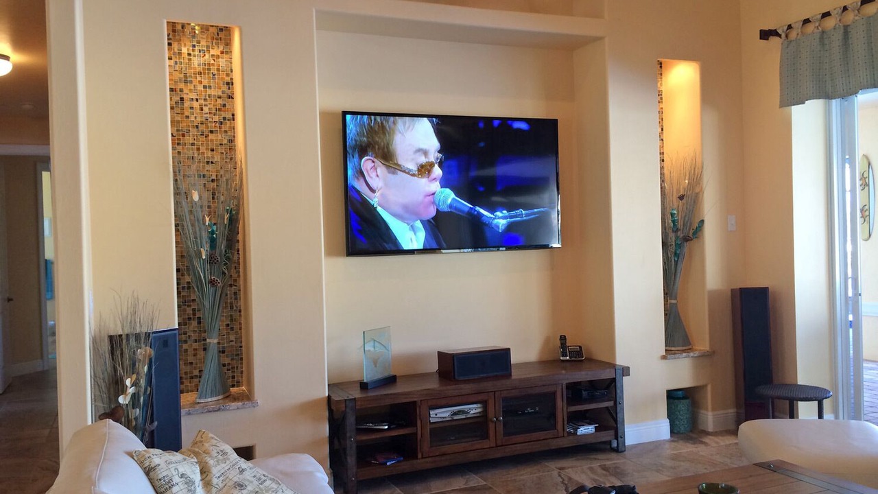 Photo of Livingroom in Caloosahatchee