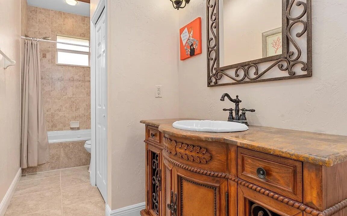 Photo of Bathroom in Long Meadow