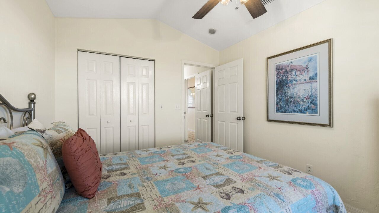 Photo of Bedroom in Cedar Key