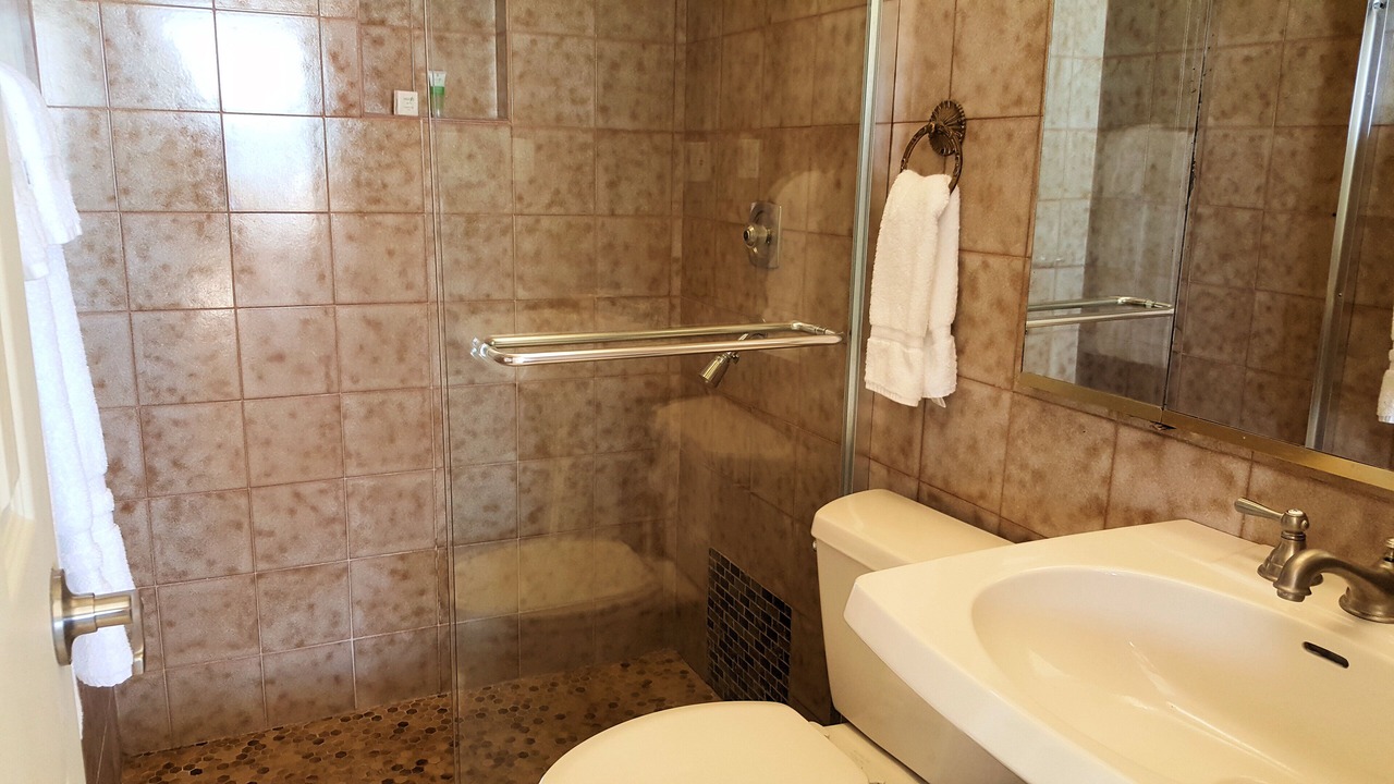 Photo of Bathroom in Marathon