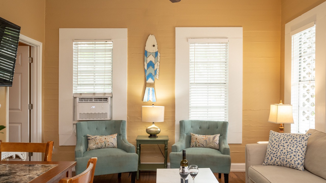 Photo of Livingroom in Historic Seaport