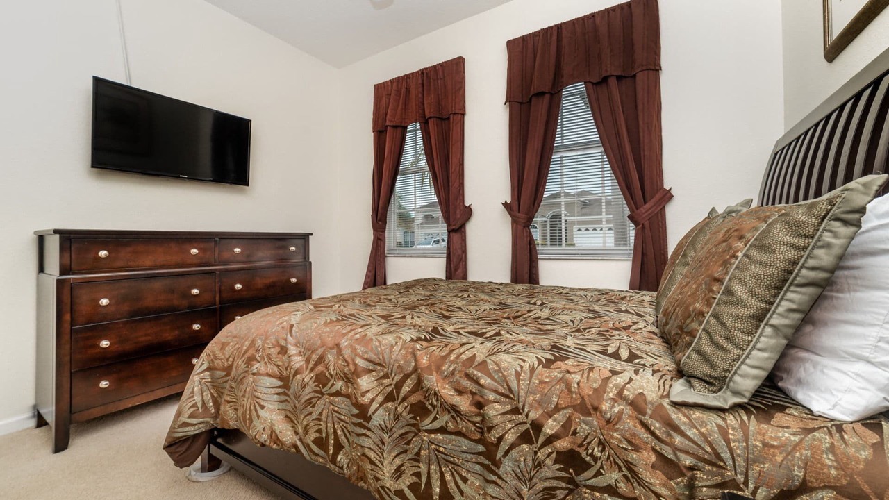 Photo of Bedroom in Windsor Palms