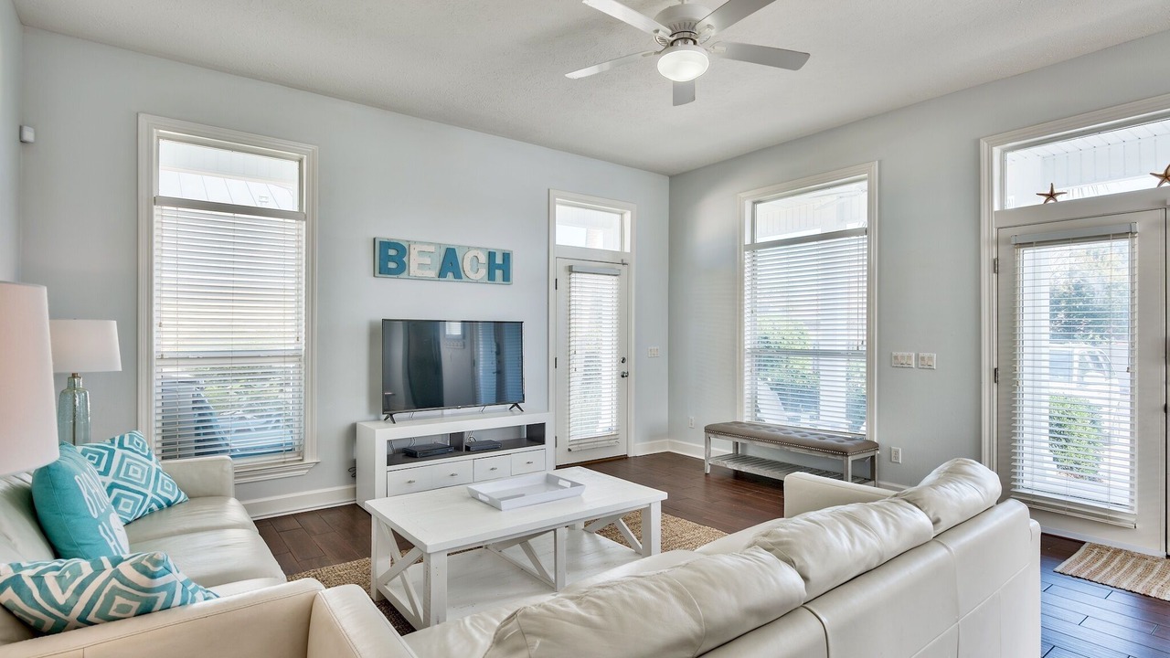 Photo of Livingroom in Miramar Beach