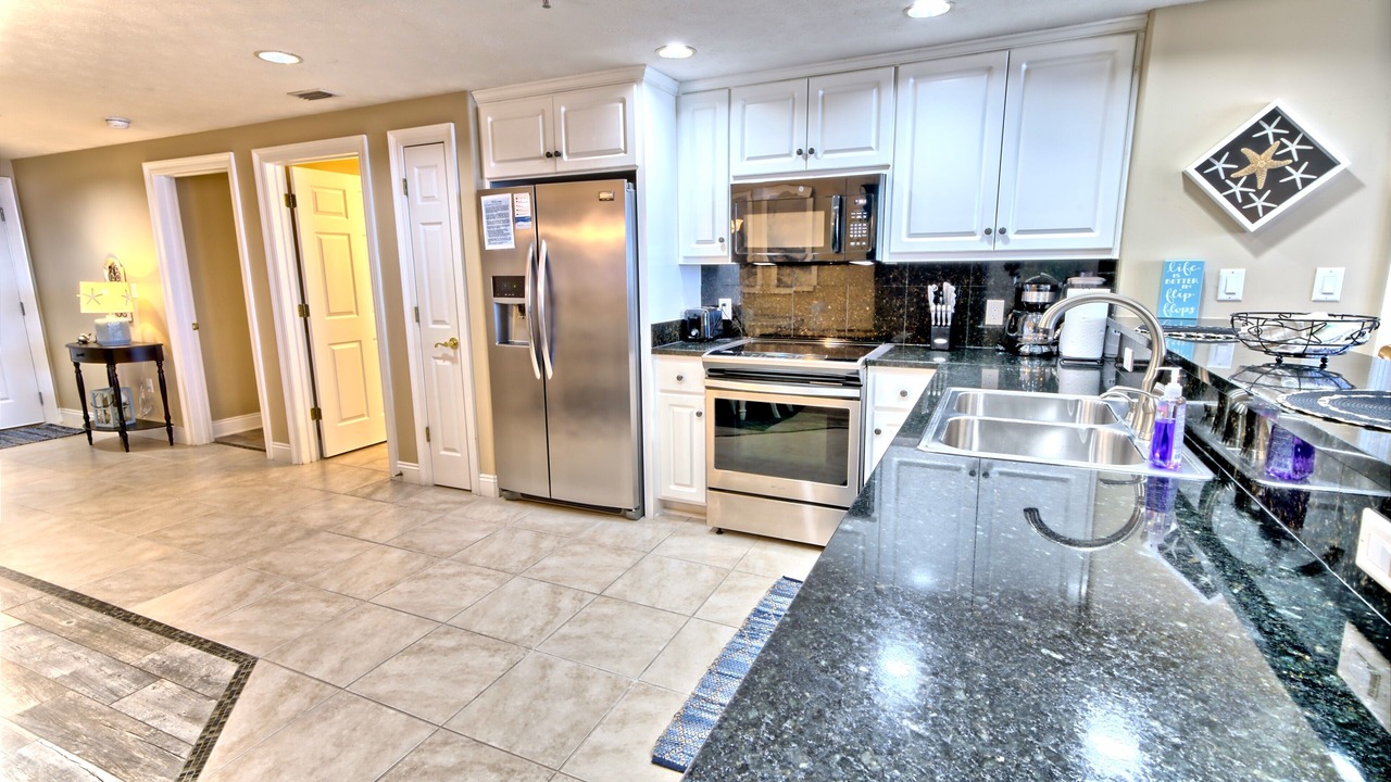 Photo of Kitchen in Lower Grand Lagoon