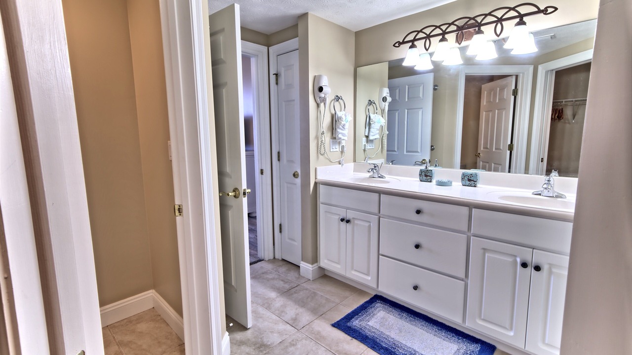 Photo of Bathroom in Lower Grand Lagoon