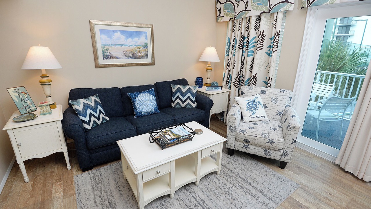 Photo of Livingroom in Biltmore Beach