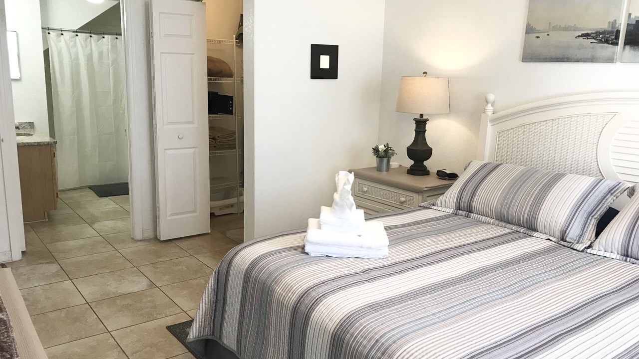 Photo of Bedroom in Venetian Bay Villages