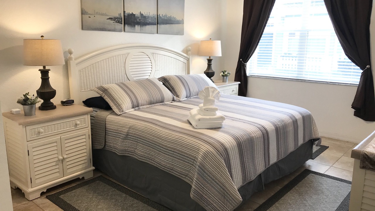 Photo of Bedroom in Venetian Bay Villages