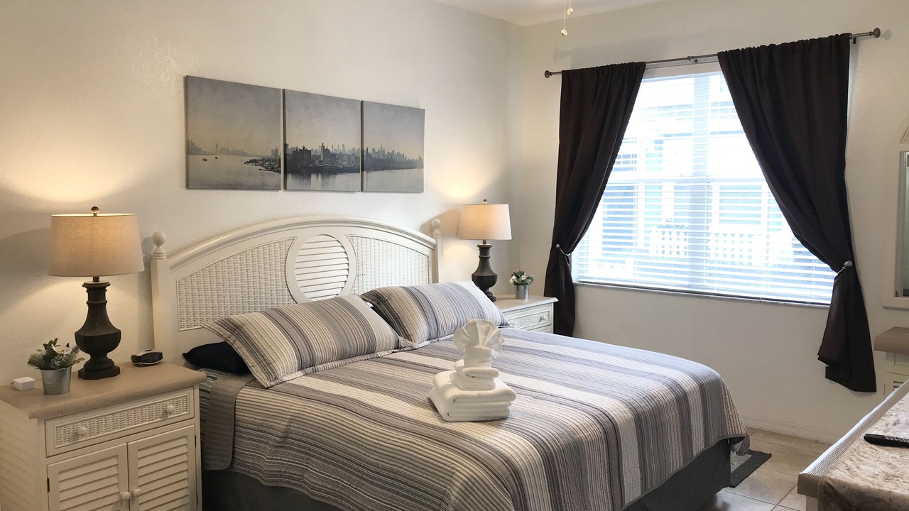 Photo of Bedroom in Venetian Bay Villages