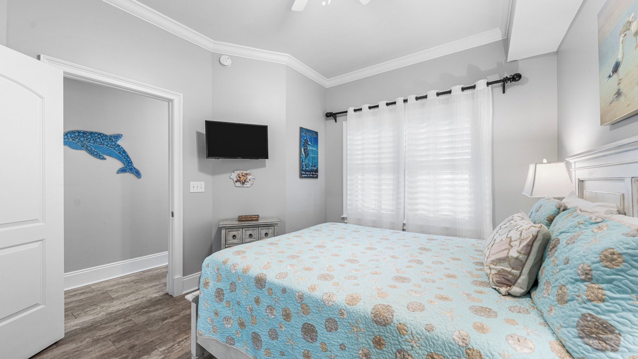 Photo of Bedroom in Crystal Beach