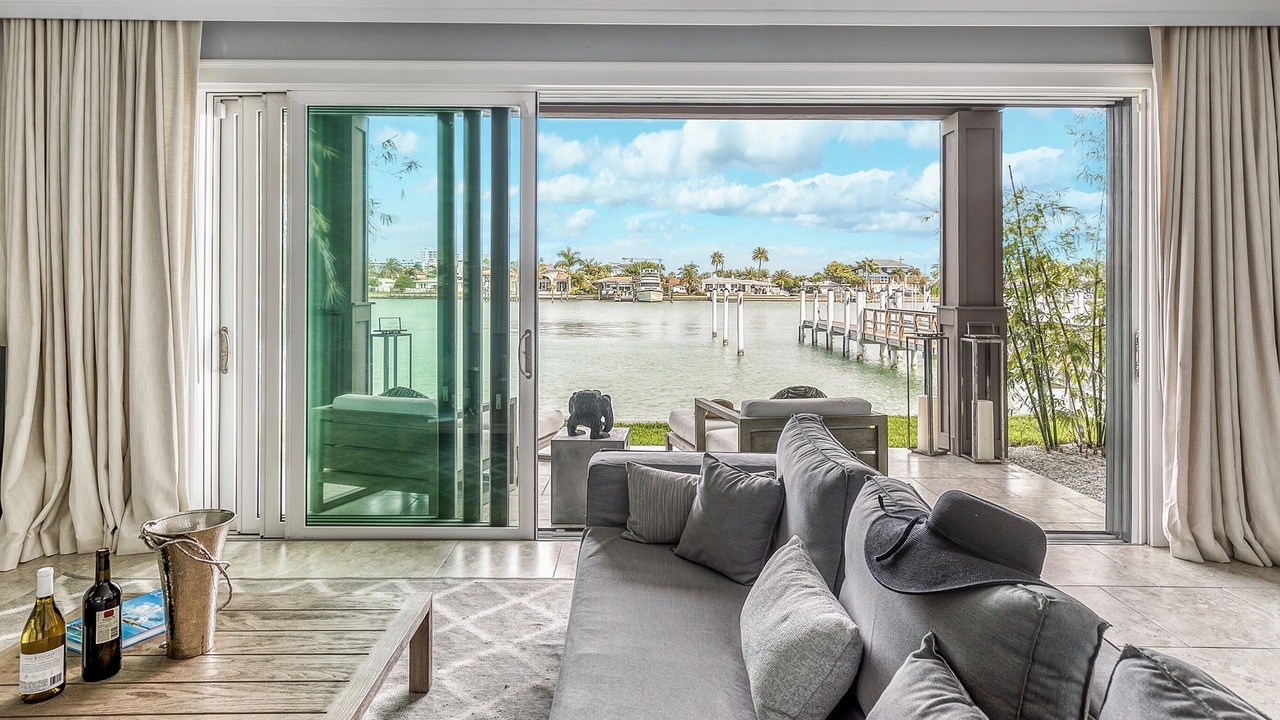 Photo of Livingroom in Clearwater Beach