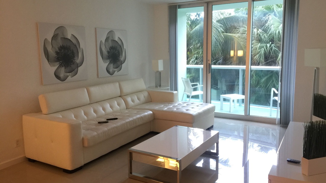 Photo of Livingroom in Hollywood South Central Beach