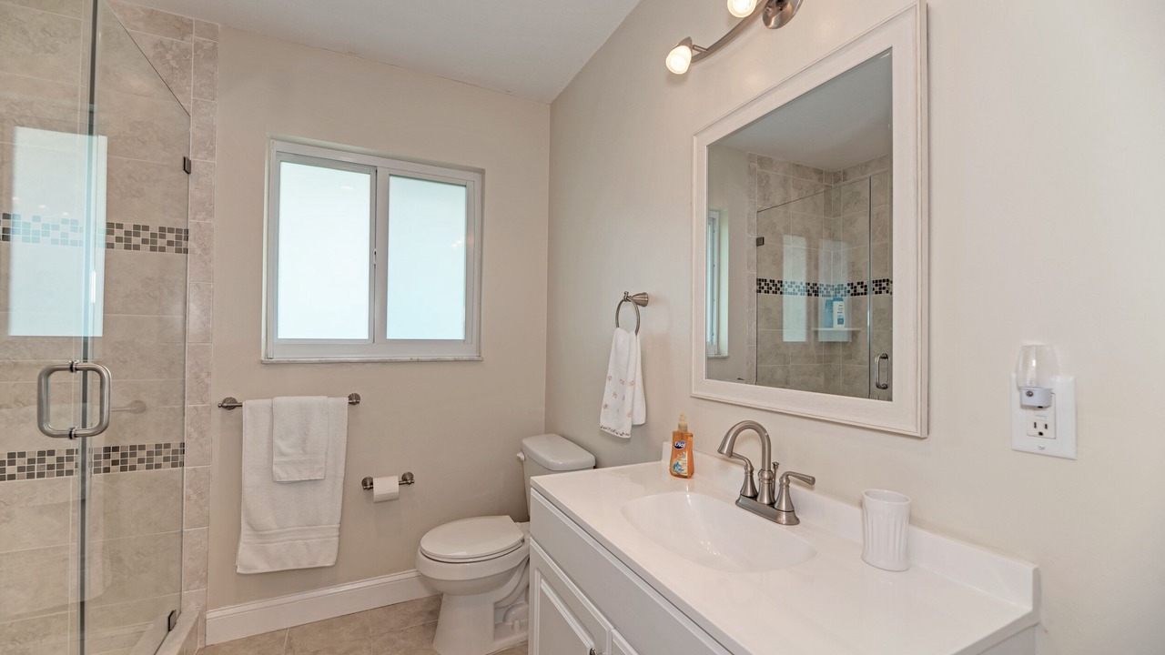 Photo of Bathroom in Venice Gardens