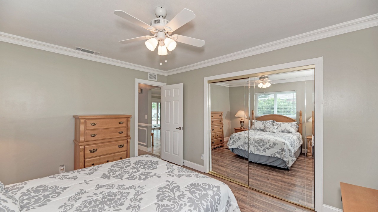 Photo of Bedroom in Venice Gardens