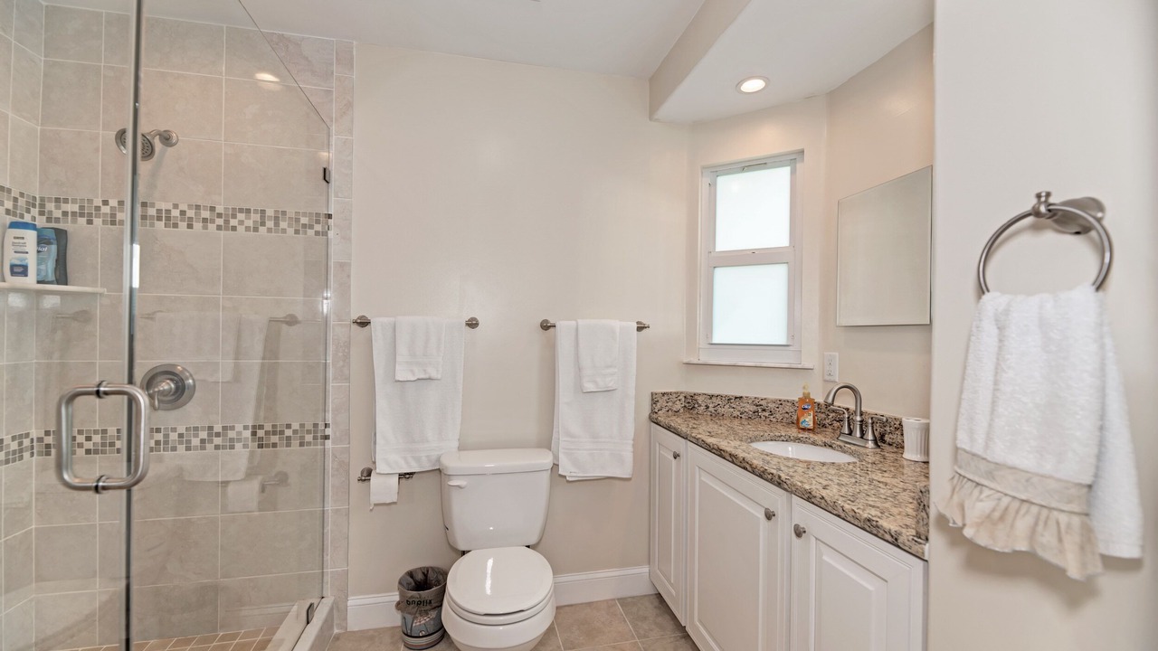 Photo of Bathroom in Venice Gardens