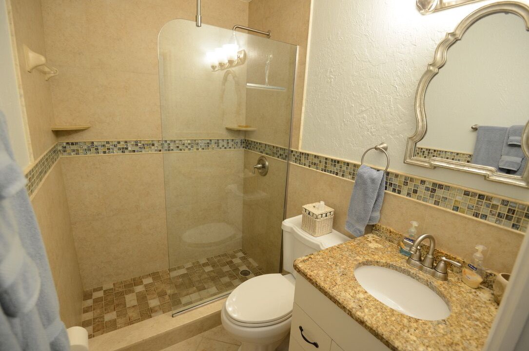 Photo of Bathroom in Marathon
