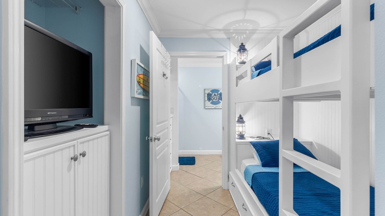 Photo of Bedroom in Miramar Beach