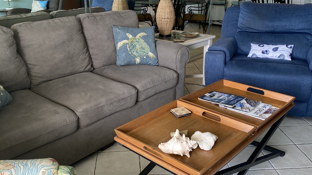 Photo of Livingroom in Biltmore Beach
