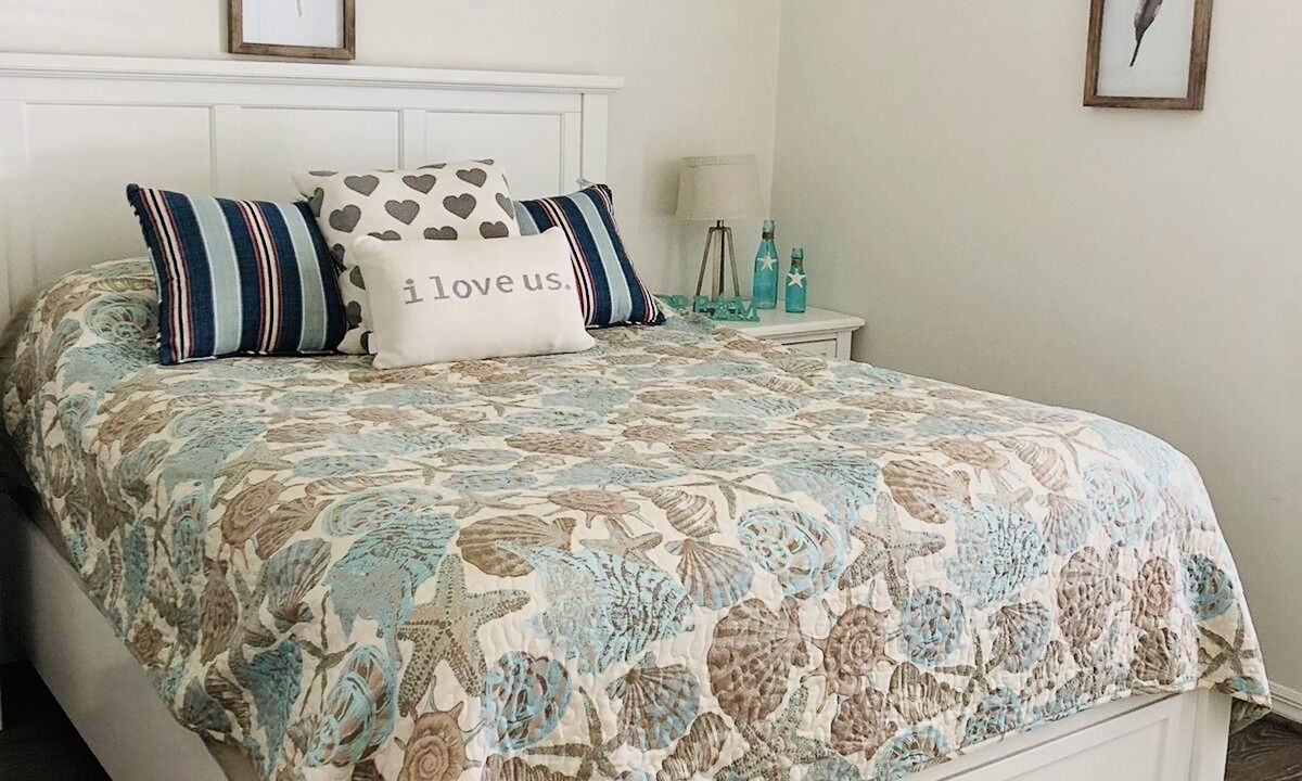 Photo of Bedroom in Beachwalk Isles