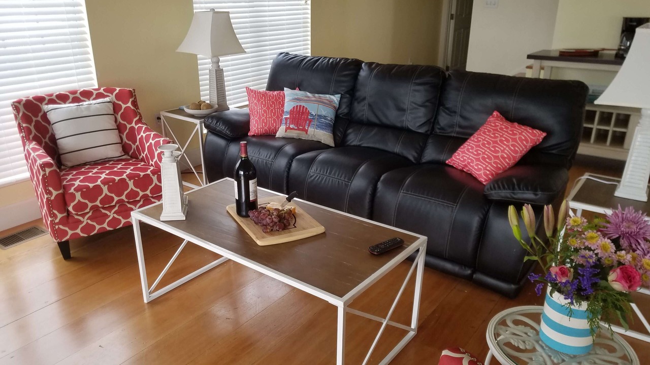 Photo of Livingroom in Keaton Beach