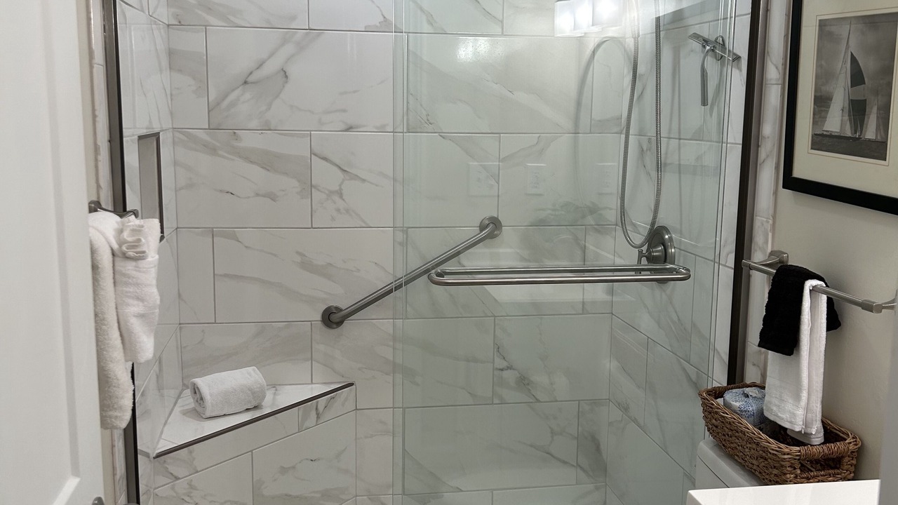 Photo of Bathroom in Holiday Isle