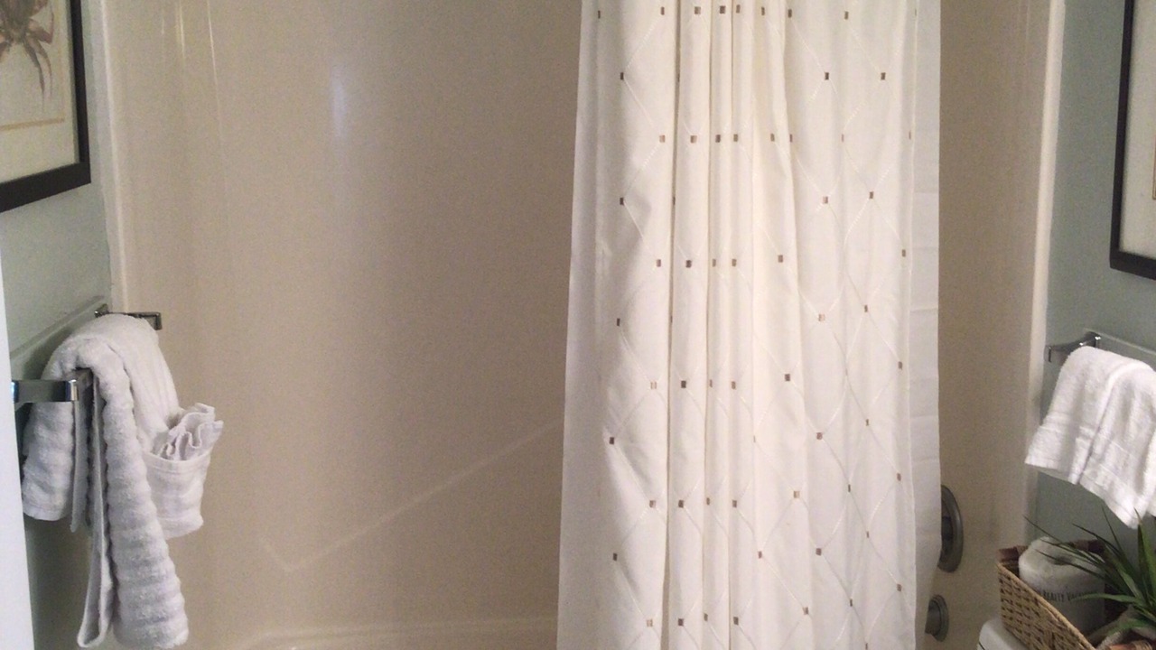 Photo of Bathroom in Holiday Isle
